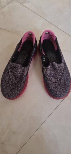 Дитячі кросівки 29 р. Skechers Goflex Walk сірі
