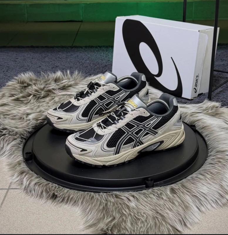 Кросівки Asics gel-kahana tr v4