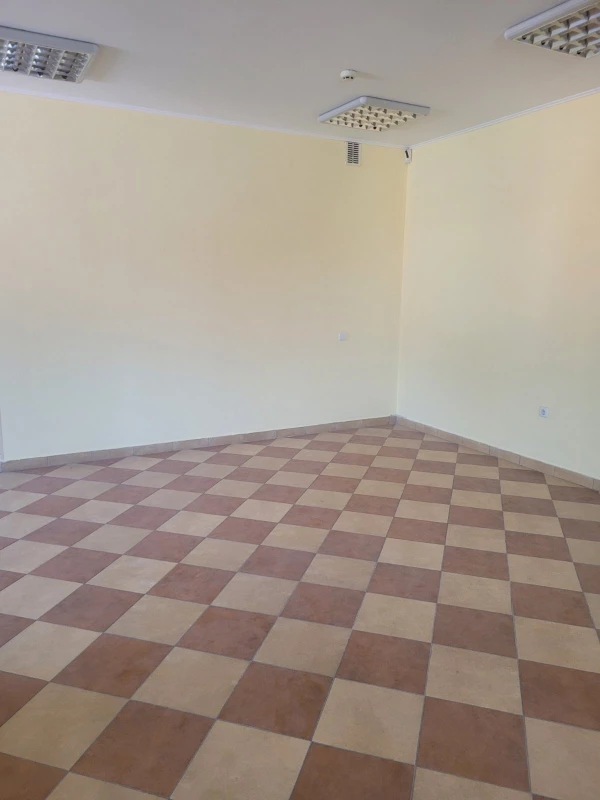 Комерційна нерухомість – 50 м², Кременец — 5/8