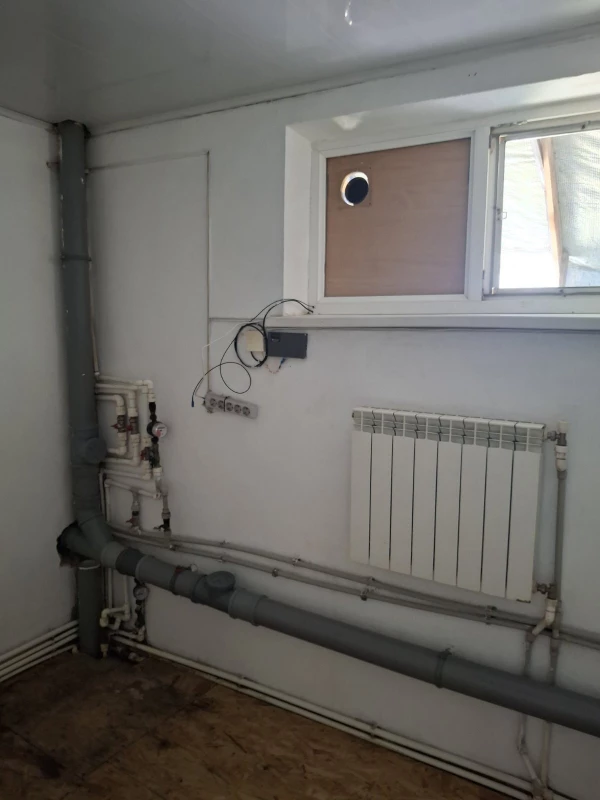Комерційна нерухомість – 86 м², Кременец — 12/15