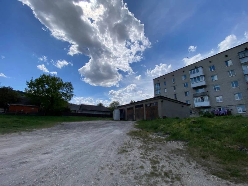 Комерційна нерухомість – 821.8 м², Кременец — 8/15