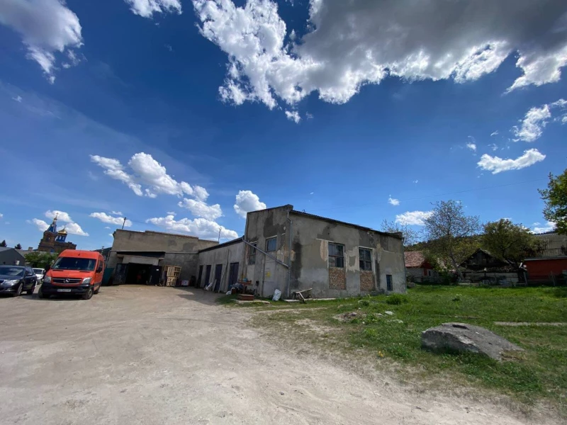 Комерційна нерухомість – 821.8 м², Кременец — 13/15