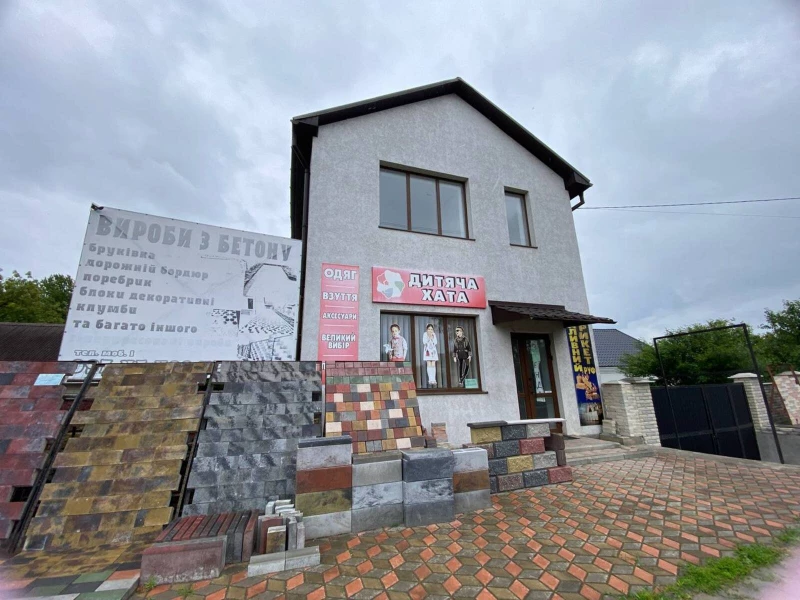 Комерційна нерухомість – 104.2 м², Шумск — 4/15