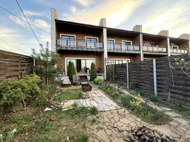 Будинок продаж Святопетрівське – 180 м²