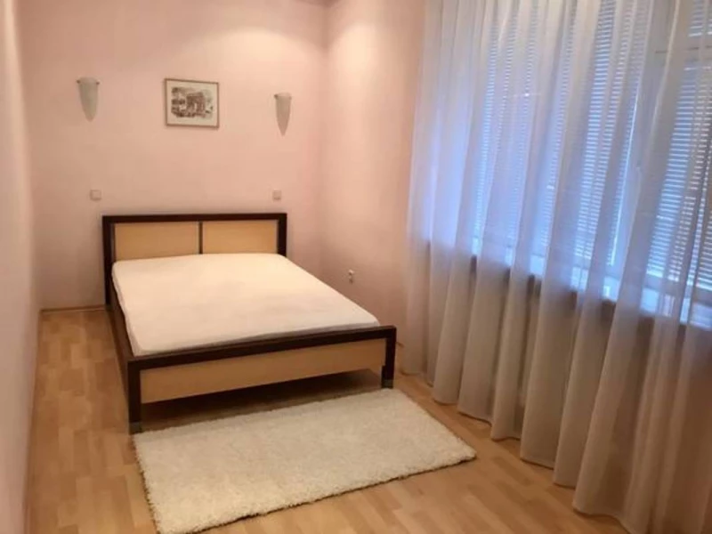Квартира 2-кімн. оренда Київ, Печерский – 45 м², Киев — 1/3