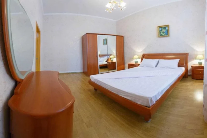 Квартира 3-кімн. оренда Київ, Печерский – 140 м², Київ — 1/15