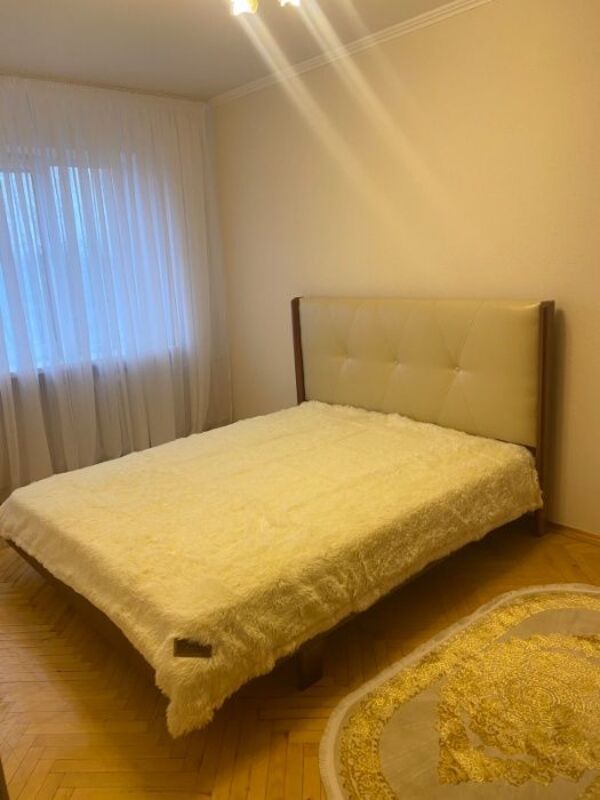Квартира 2-кімн. оренда Київ, Печерский – 45 м², Київ — 1/4