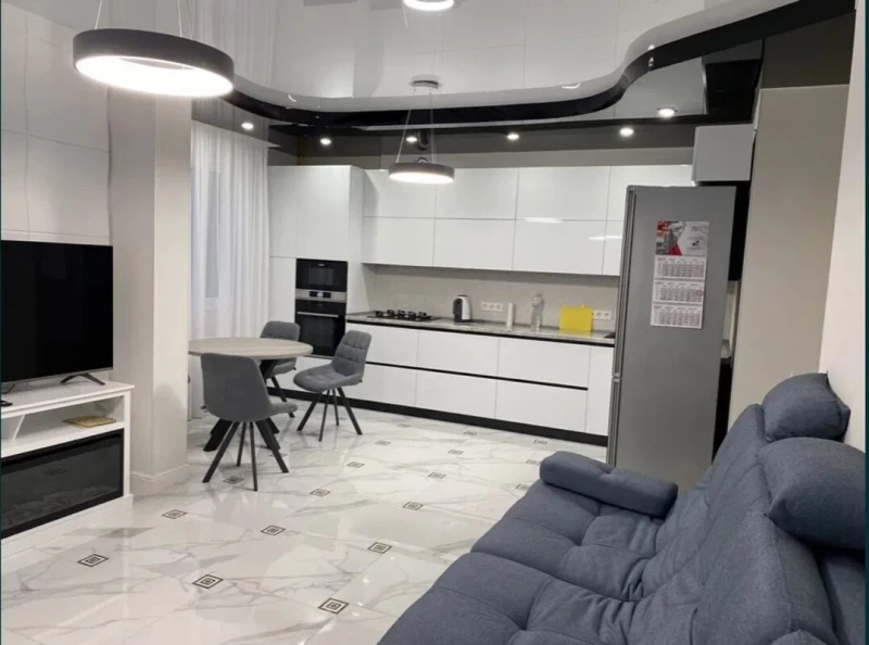 Квартира 3-кімн. оренда Київ, Голосеевский – 100 м²