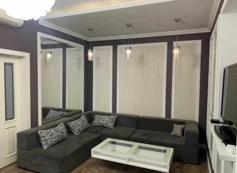 Квартира 3-кімн. оренда Київ, Печерский – 120 м²