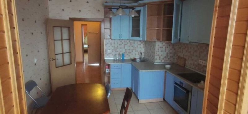Квартира 3-кімн. оренда Київ, Дарницкий – 100 м²