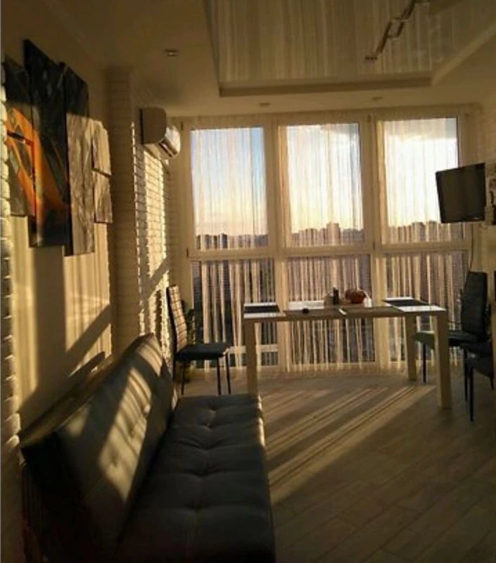 Квартира 3-кімн. оренда Київ, Дарницкий – 57 м²