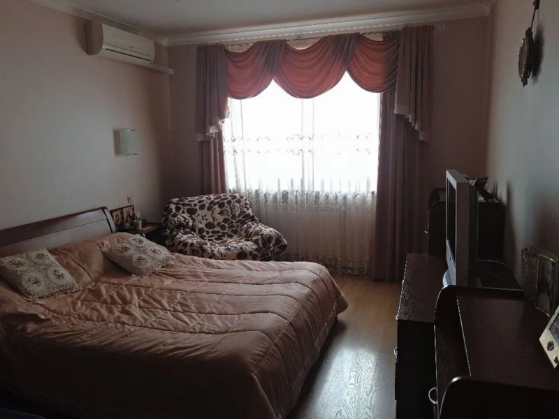 Квартира 5-кімн. продаж Київ, Дарницкий – 207 м², Київ — 3/5