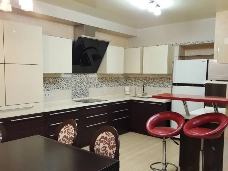 Квартира 4-кімн. продаж Київ, Дарницкий – 141 м², Київ — 3/5