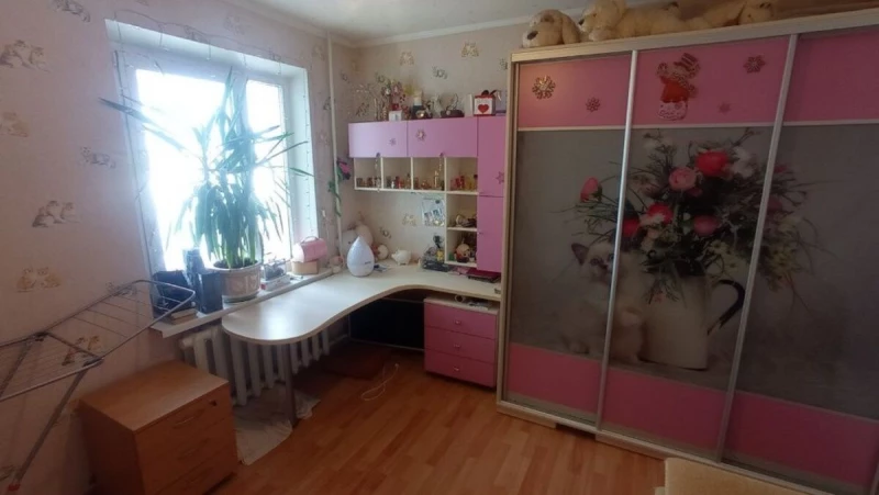 Квартира 4-кімн. продаж Київ, Оболонский – 54 м², Киев — 2/5