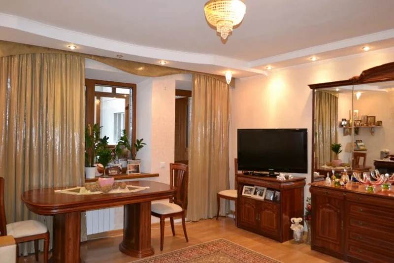 Квартира 3-кімн. продаж Київ, Дарницкий – 58 м²