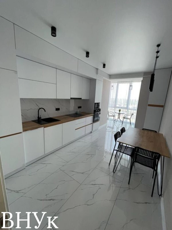 Квартира 2-кімн. продаж Луцьк, Центр – 65 м²
