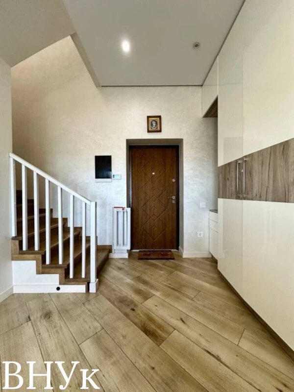 Квартира 3-кімн. продаж Луцьк, Центр – 92 м²