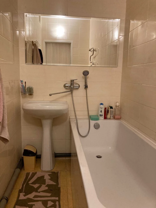 Квартира 2-кімн. продаж Авангард – 42 м², Авангард — 3/15