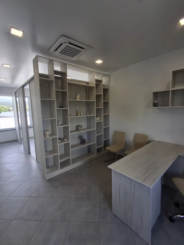 Комерційна нерухомість – 35.1 м², Кременец — 3/11