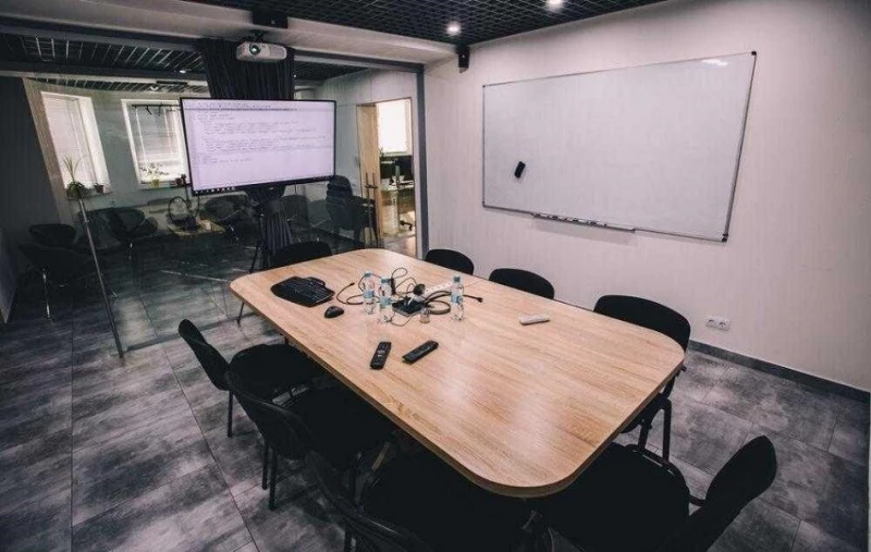 Комерційна нерухомість – 430 м², Київ — 7/13