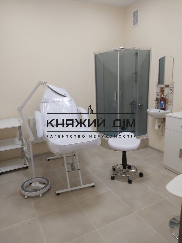 Комерційна нерухомість – 55 м², Софіївська Борщагівка — 13/14