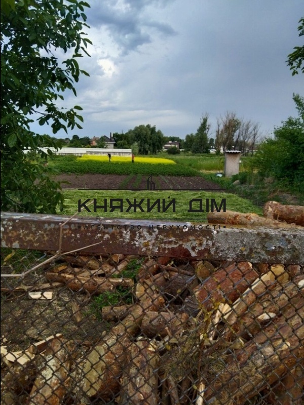 Будинок 0-кімн. продаж Погреби – 43 м², Погреби — 4/8