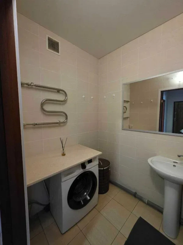 Квартира 2-кімн. продаж Авангард, Авангард – 55 м², Авангард — 5/9