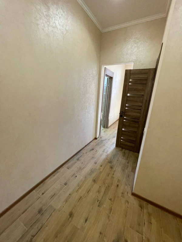 Комерційна нерухомість – 90 м²