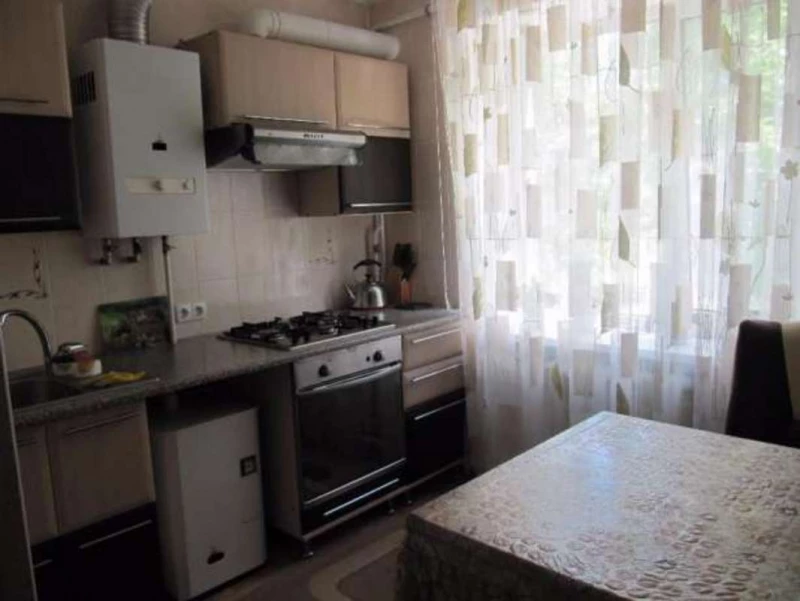 Квартира 3-кімн. продаж Старе – 45 м², Старе — 2/5