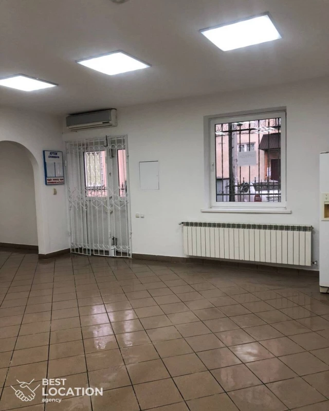 Комерційна нерухомість – 70 м², Яворов — 6/9