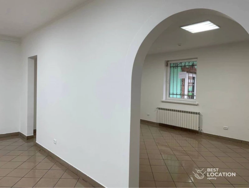 Комерційна нерухомість – 70 м², Яворов — 8/9