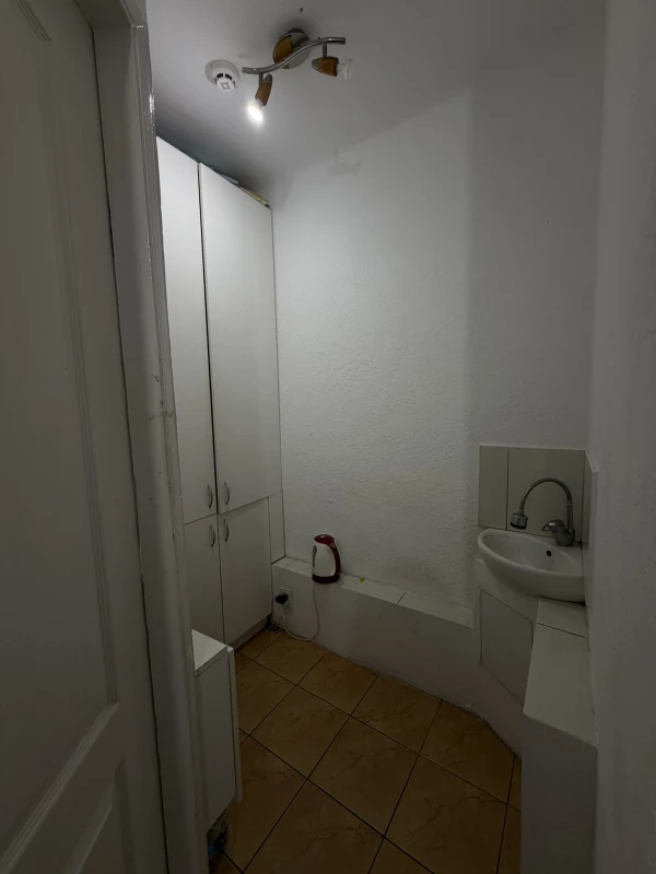 Комерційна нерухомість – 43 м², Нововолинськ — 15/15