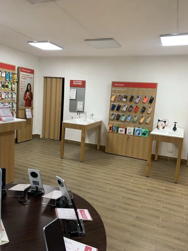 Комерційна нерухомість – 52 м², Воловець — 8/11