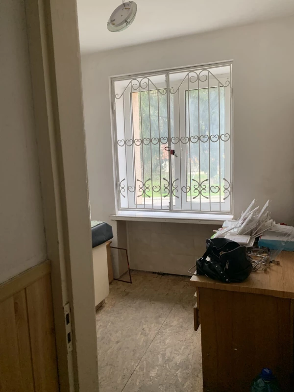 Комерційна нерухомість – 52 м², Воловець — 10/11