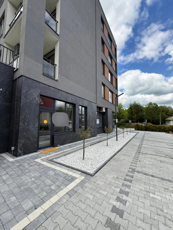 Комерційна нерухомість – 53 м², Поляна — 3/9