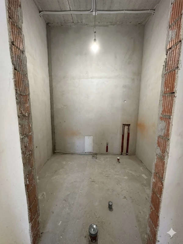 Комерційна нерухомість – 53 м², Поляна — 7/9