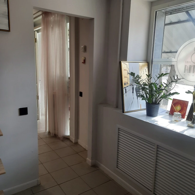 Комерційна нерухомість – 50.01 м², Ромни — 8/12