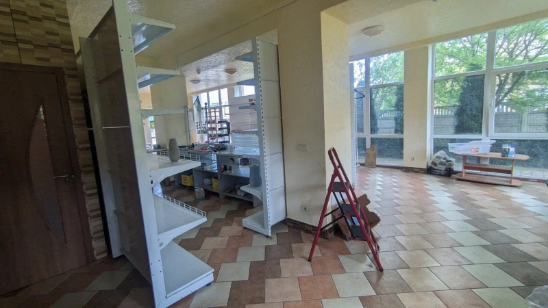 Комерційна нерухомість – 102.2 м², Солотвин — 9/15
