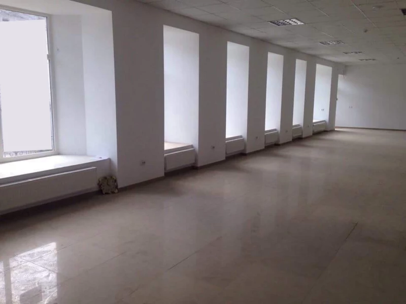 Комерційна нерухомість – 135 м², Бережаны — 9/11