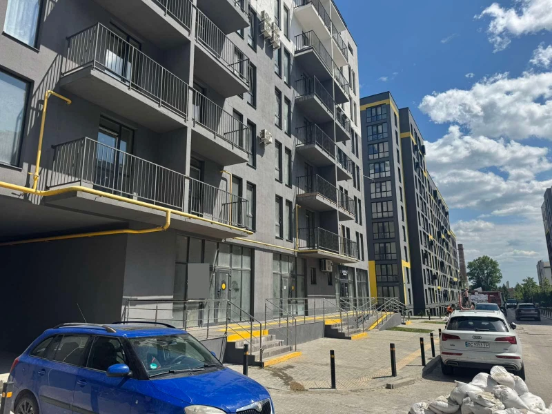 Комерційна нерухомість – 96 м², Львів — 5/10