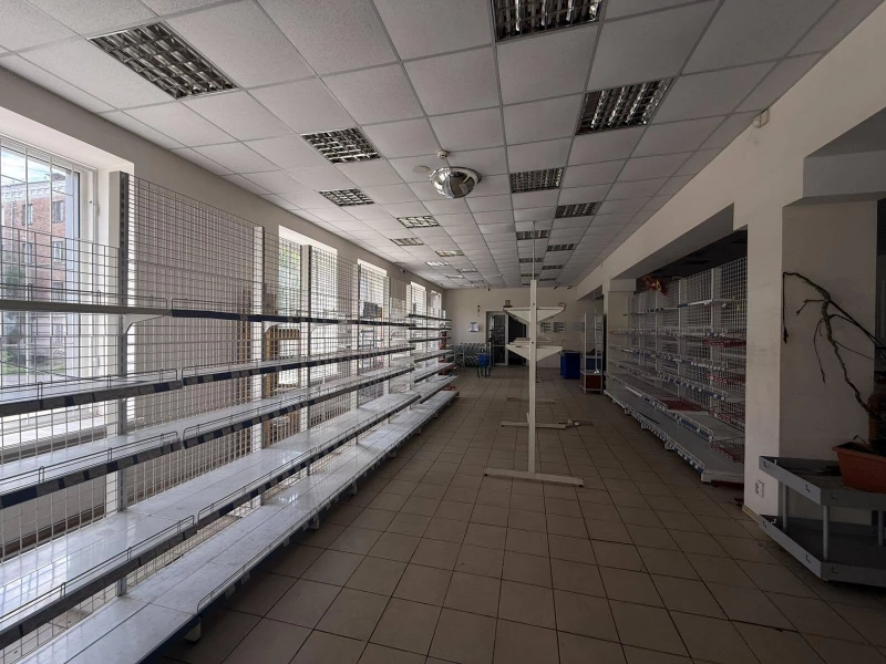 Комерційна нерухомість – 350.3 м², Кривой Рог — 6/15