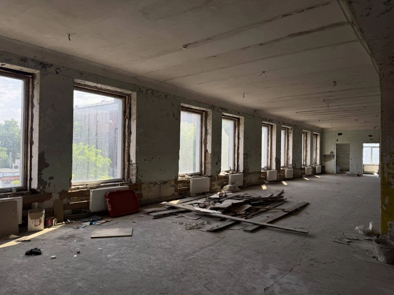 Комерційна нерухомість – 350.3 м², Кривой Рог — 8/15