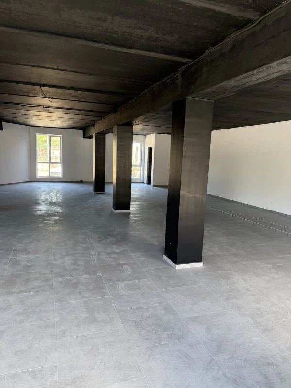 Комерційна нерухомість – 173 м², Кременец — 8/12