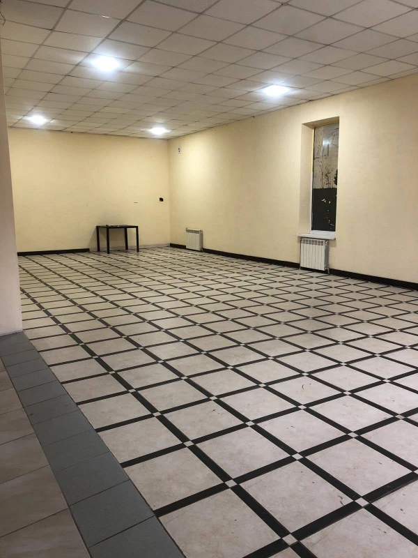 Комерційна нерухомість – 460 м², Валки — 2/4