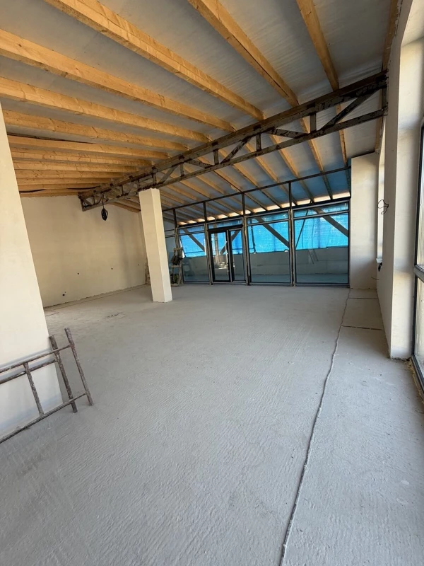 Комерційна нерухомість – 400 м², Кременец — 8/12