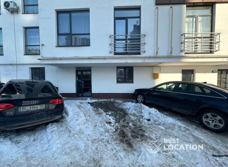 Комерційна нерухомість – 179.4 м²