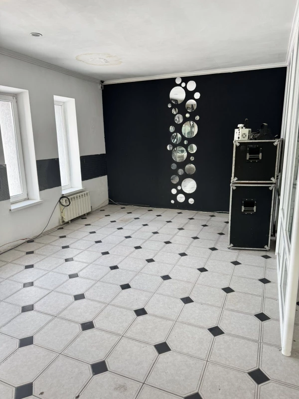 Комерційна нерухомість – 250 м², Олександрія — 5/8