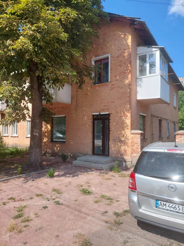Комерційна нерухомість – 44 м²