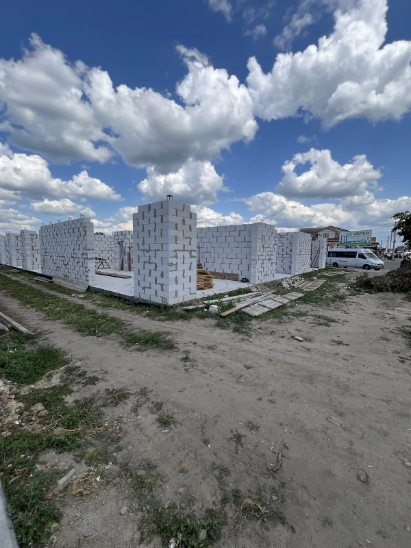 Комерційна нерухомість – 100 м²