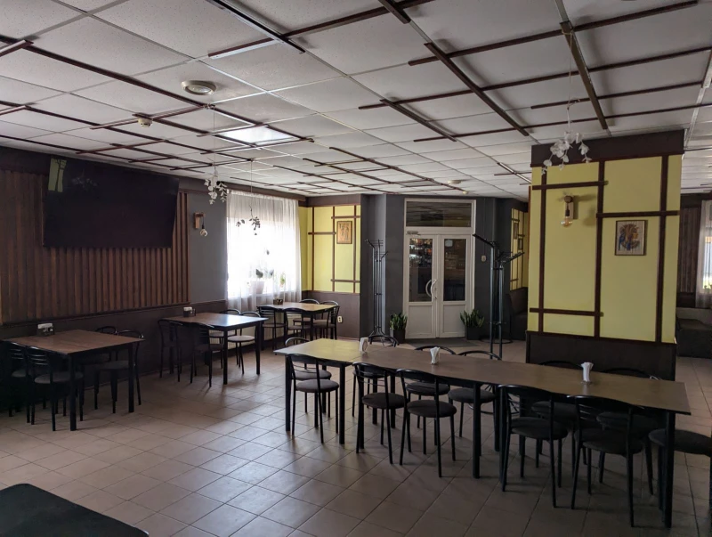 Комерційна нерухомість – 200 м², Слобода — 7/8